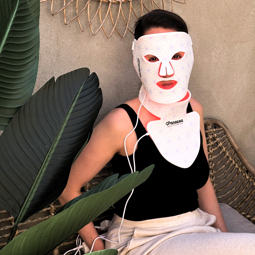 Maske und LED-Therapiegerät für Hals und Dekolleté